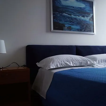Brunda Bed & Breakfast 3*